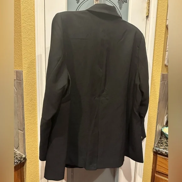 City Chic Black Blazer with Gold Button plus size L/20 - Picture 2 of 7